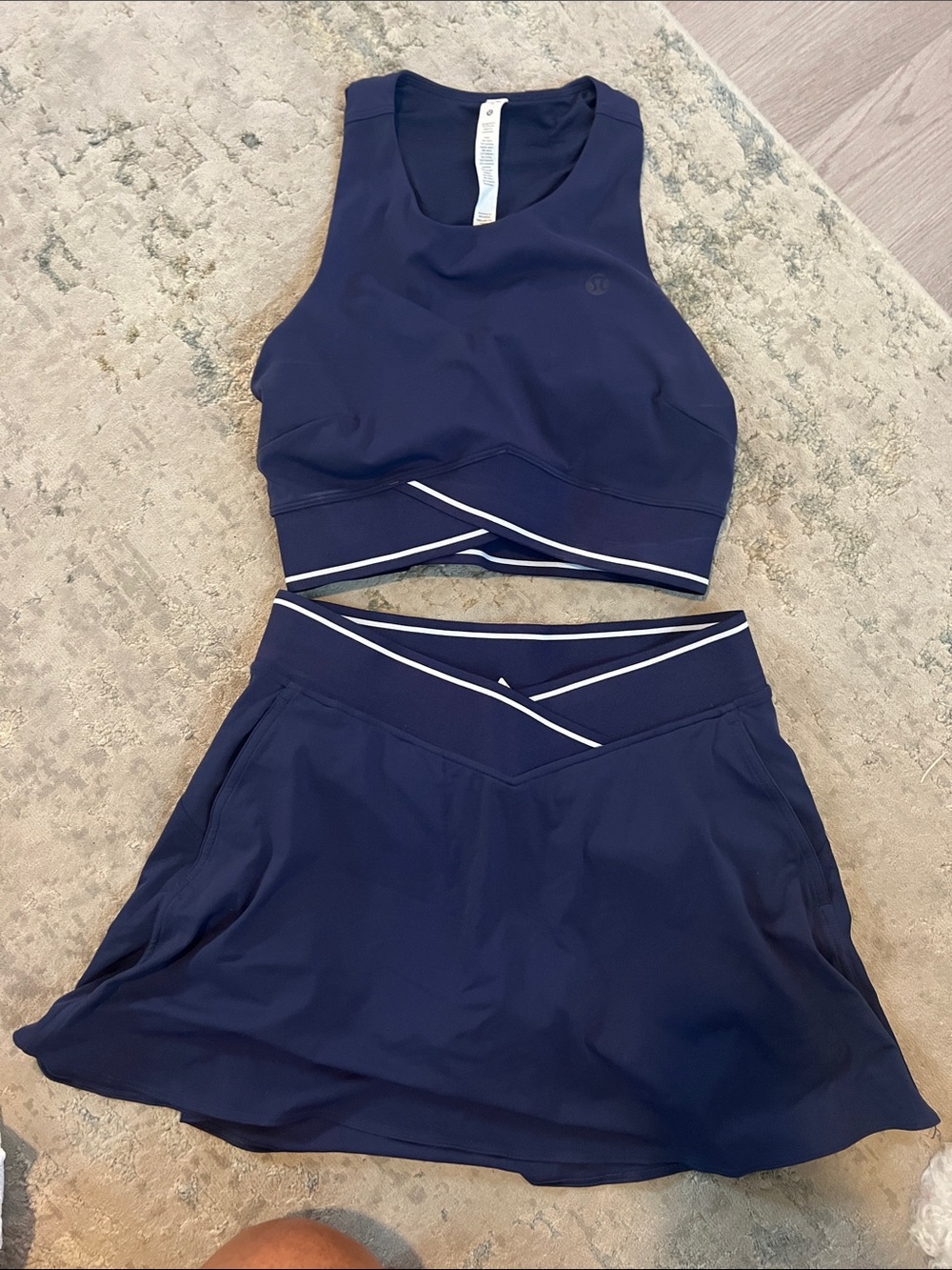 lululemon Navy Crop Top with Matching Tennis Skirt, Size 6 - Picture 4 of 12